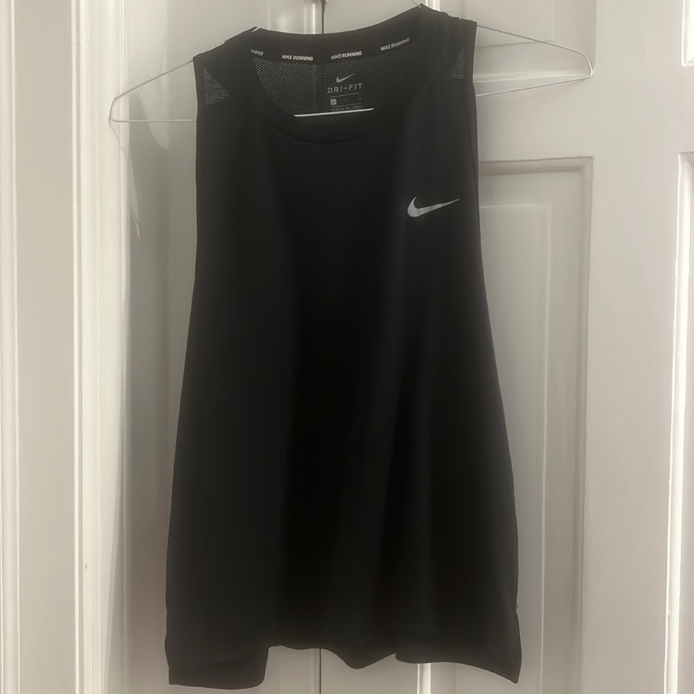 Nike running top